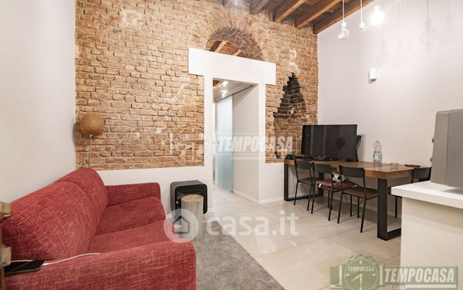 Appartamento in residenziale in Via Pietro Crespi 10