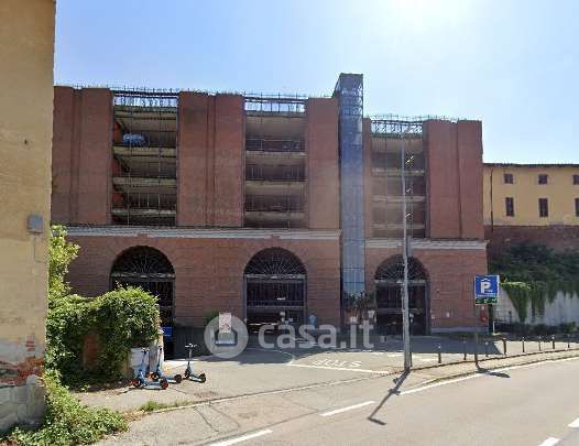 Garage/posto auto in residenziale in Via Vittorio Alfieri