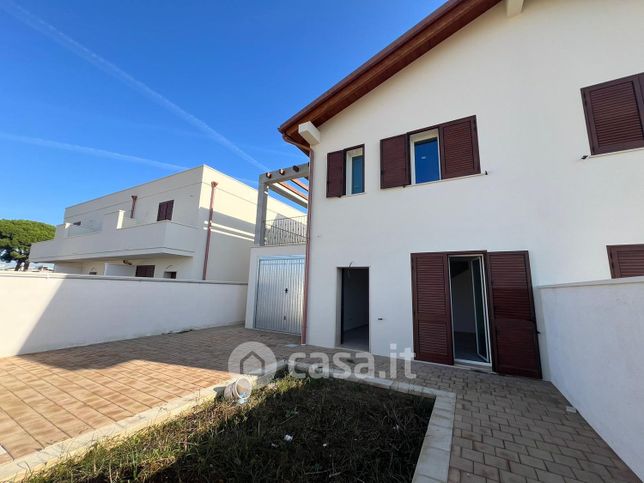 Villetta a schiera in residenziale in Via Caprarica 164