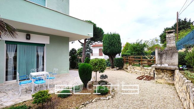 Appartamento in residenziale in Via Loreto 54