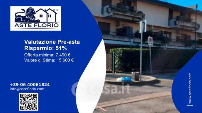 Box/posto auto in residenziale in Via Santa Cristina