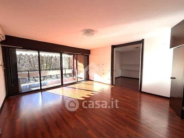 Appartamento in residenziale in Via Giotto 3
