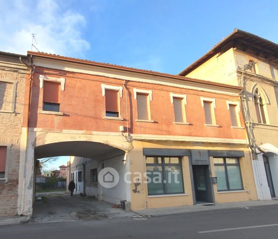 Casa indipendente in residenziale in Largo Nevio Zerbini 3