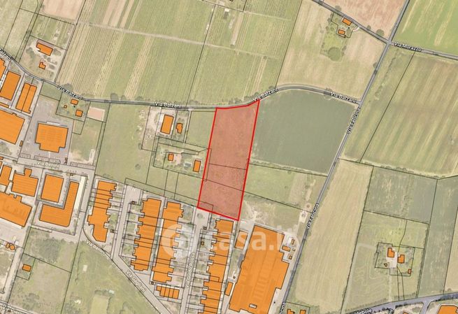 Terreno agricolo in commerciale in Via Guido Rossa