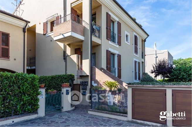 Appartamento in residenziale in Largo Giustiniano Villa