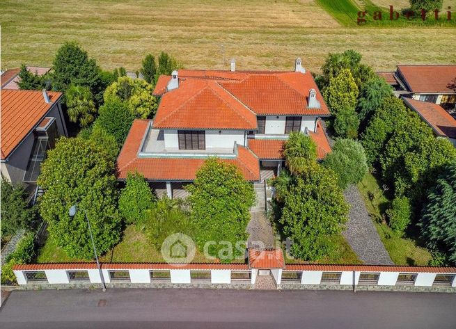 Villa in residenziale in Via Luigi Galvani 4