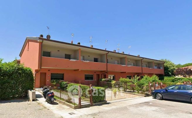 Villetta a schiera in residenziale in Via Luigi Longo