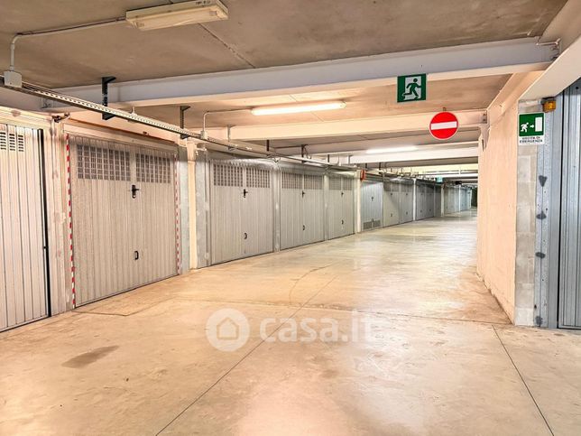 Box/posto auto in residenziale in Via Gio Batta Ghio