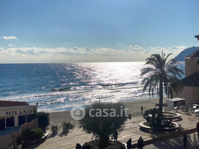 Appartamento in residenziale in Piazza Tommaso e Elena Paccini 2