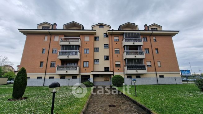 Appartamento in residenziale in Via Rinaldo Cavalli 3