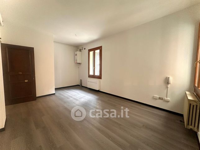Ufficio in commerciale in Rivale Castelvecchio