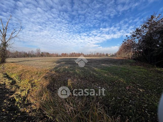 Terreno agricolo in commerciale in 