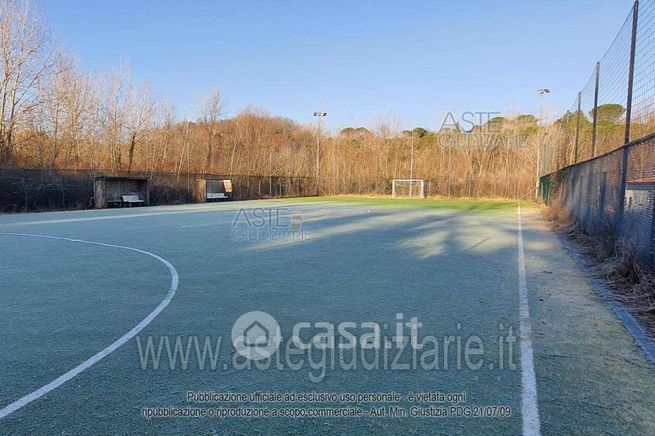Terreno agricolo in commerciale in 