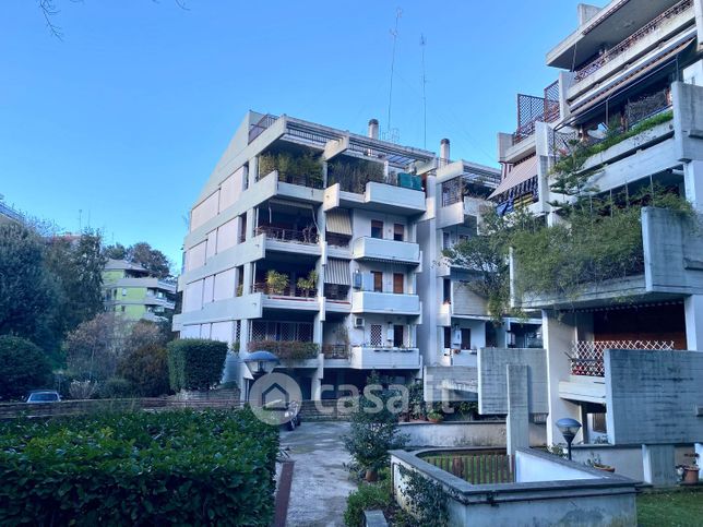 Appartamento in residenziale in Via Calalzo 22