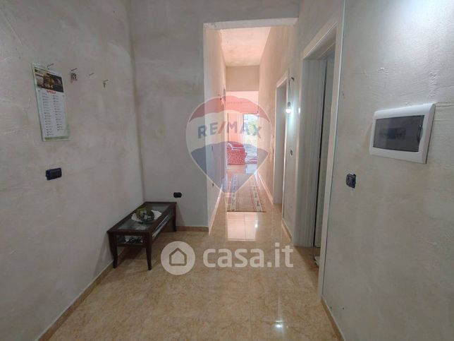 Casa indipendente in residenziale in 