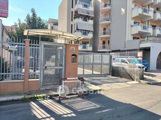 Box/posto auto in residenziale in Via Giovanni Bovio 223