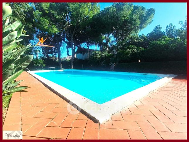 Casa indipendente in residenziale in Via Ugo Betti 34