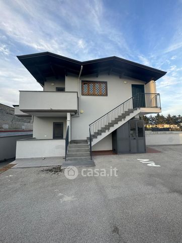 Appartamento in residenziale in Via Lenza Lunga
