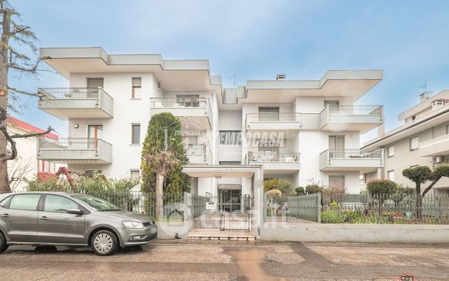 Appartamento in residenziale in Viale Oneglia