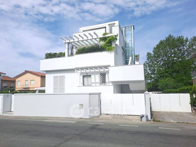 Appartamento in residenziale in Via Maestri del Marmo