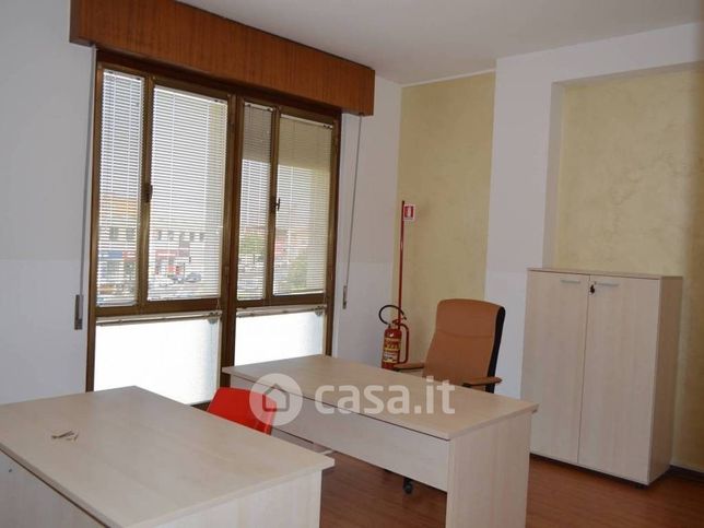 Ufficio in commerciale in Viale del Lavoro