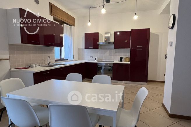 Appartamento in residenziale in Via Bernini Buri 29 a