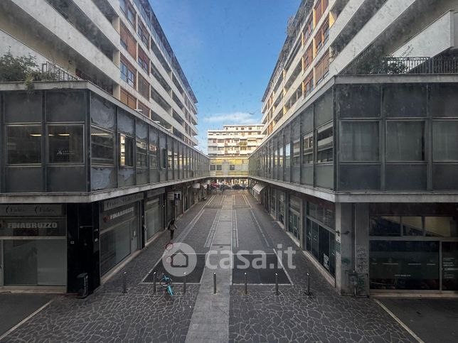 Ufficio in commerciale in Via Teramo