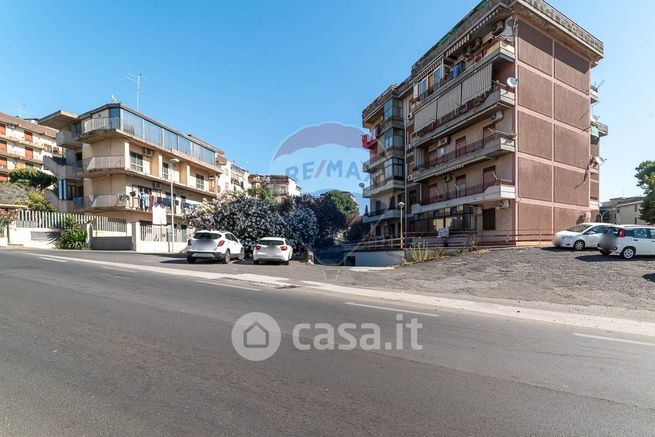 Box/posto auto in residenziale in Via Palermo 486