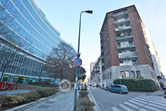 Appartamento in residenziale in Via Melchiorre Gioia 41