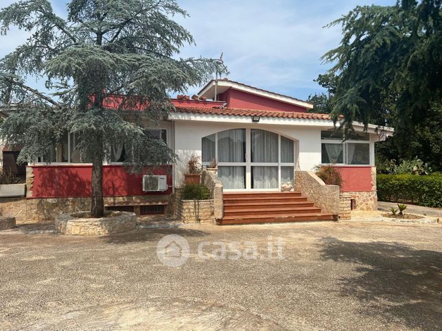 Villa in residenziale in Contrada Sant'Oceano