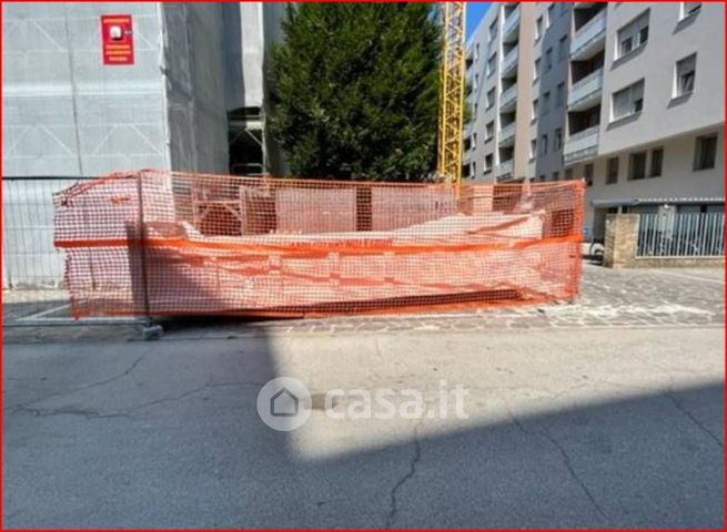 Garage/posto auto in residenziale in Via Jacopo Filiasi