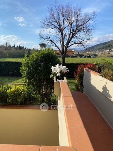 Villetta a schiera in residenziale in Via della Quercia