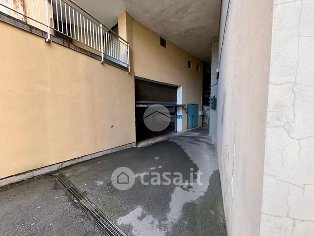 Garage/posto auto in residenziale in Via Domenico Oliva