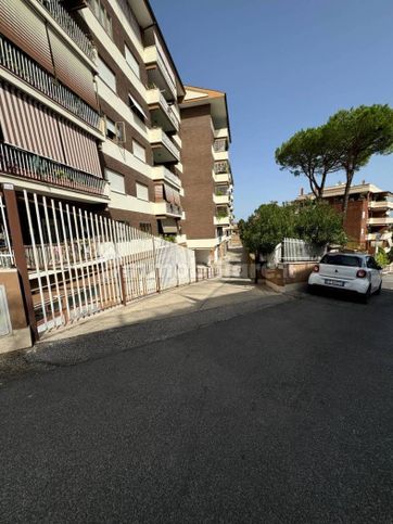 Garage/posto auto in residenziale in Via Augusto Conti 99