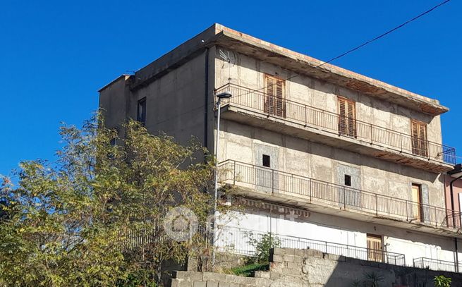 Casa indipendente in residenziale in Via Acqua delle Mandrie