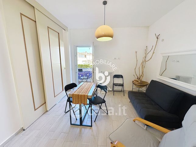 Appartamento in residenziale in Lungomare G. Marconi