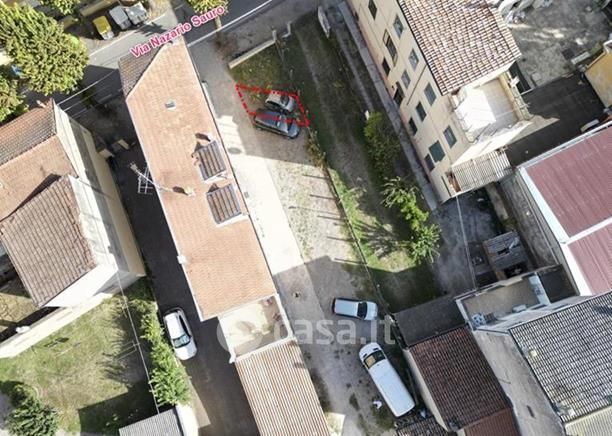 Box/posto auto in residenziale in Via N. Sauro