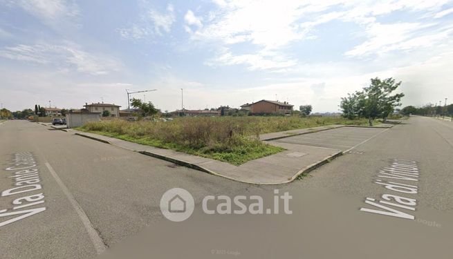 Terreno edificabile in residenziale in Via D. Calatroni