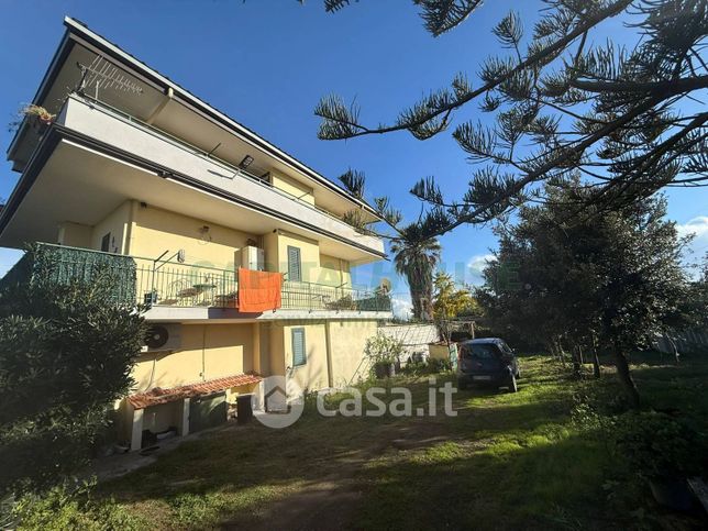 Villa in residenziale in 