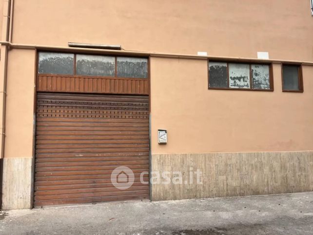 Garage/posto auto in residenziale in Via Pozzo Piano