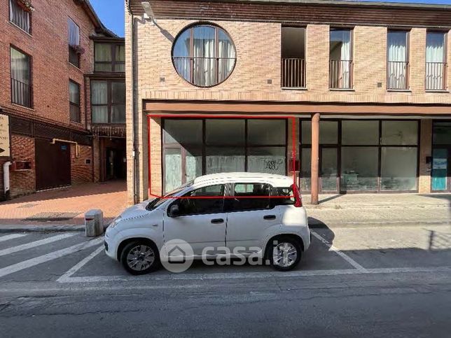 Capannone in commerciale in Via Mannozzi