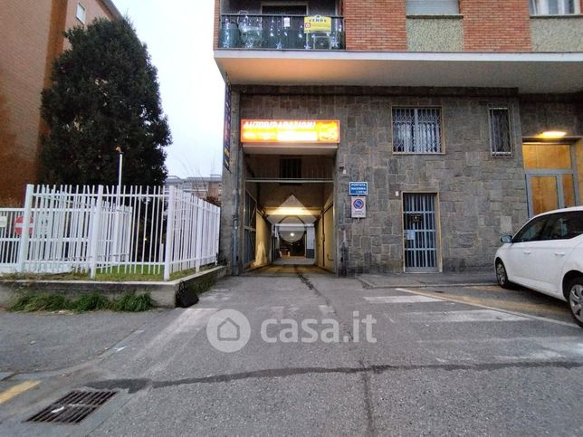 Capannone in commerciale in Via Ivrea 8