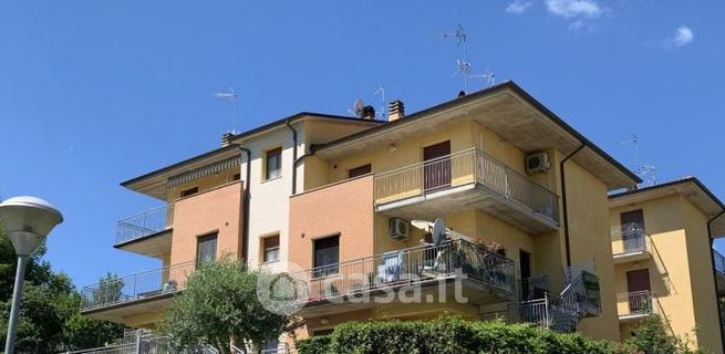 Casa indipendente in residenziale in Via la breccia