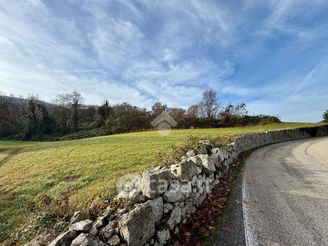 Terreno agricolo in commerciale in Via Vallugana 50