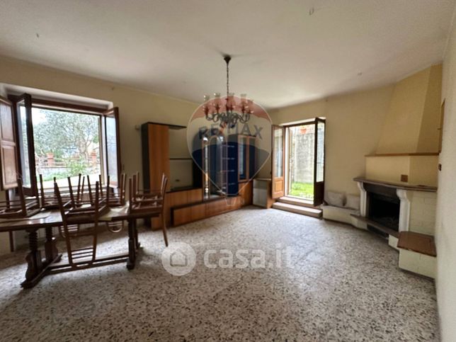 Appartamento in residenziale in Via Sant’ Angelo 42