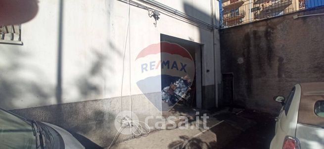 Box/posto auto in residenziale in Corso Indipendenza 225