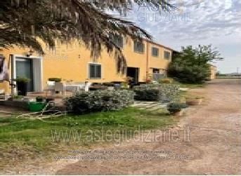 Terreno agricolo in commerciale in 