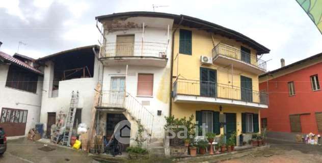 Casa bi/trifamiliare in residenziale in Via Guglielmo Marconi