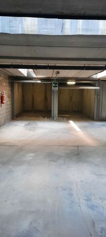 Box/posto auto in residenziale in Via Palazzo di CittÃ  12