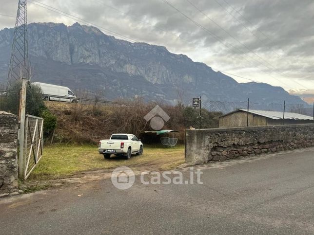 Terreno agricolo in commerciale in Via Quarteroni 38